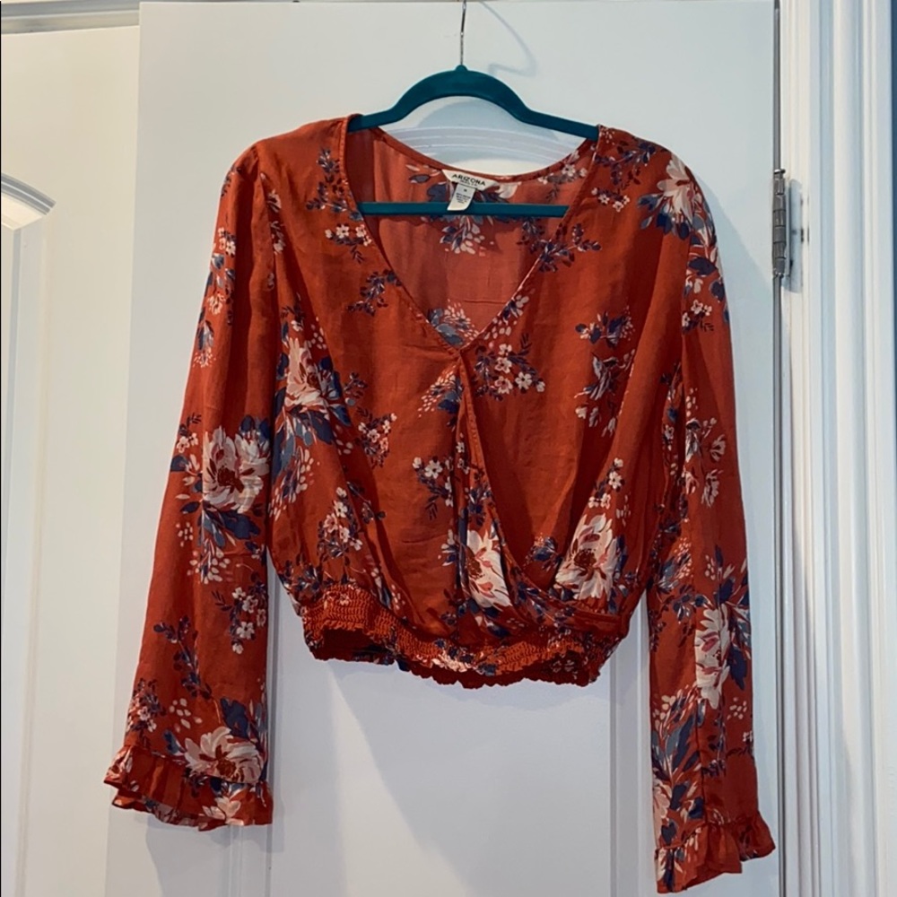 flowy patterned long sleeve - Picture 2 of 6